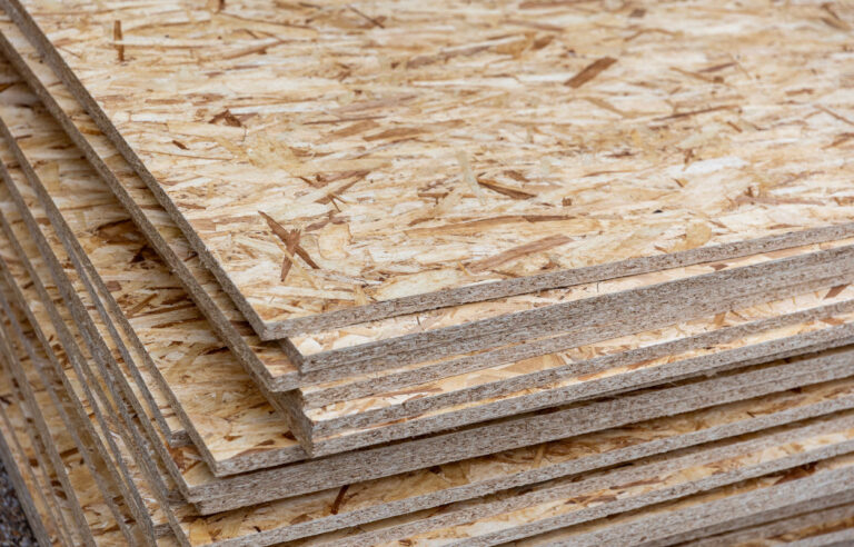 Pannelli in legno OSB: caratteristiche, utilizzi e lavorazioni