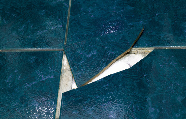 Come riparare una piastrella rotta: tecniche pratiche e soluzioni efficaci Come riparare una piastrella rotta: tecniche pratiche e soluzioni efficaci