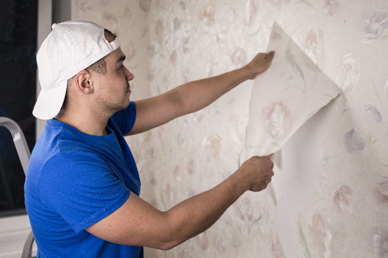 come rimuovere la carta da parati