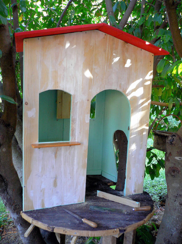 casetta con scivolo fai da te